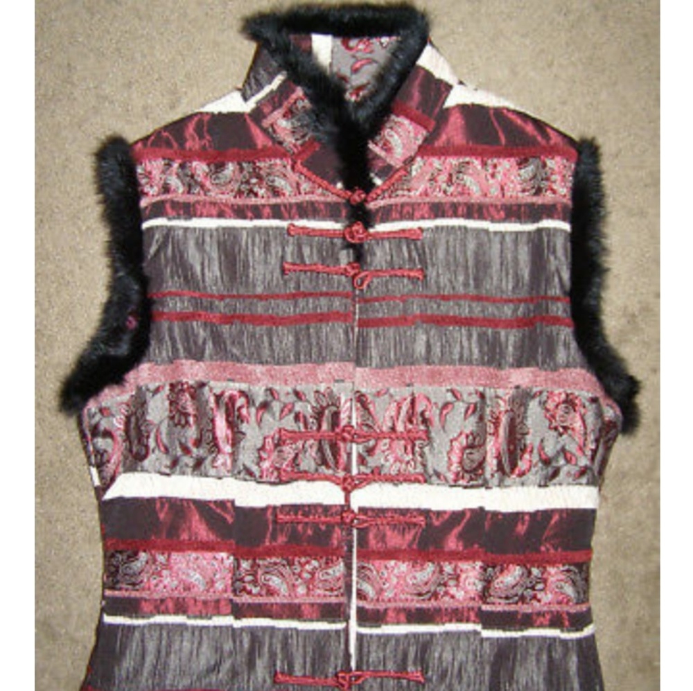 New luxurious fur trim vest from Nepal XS/S 2-6 - Picture 2 of 8